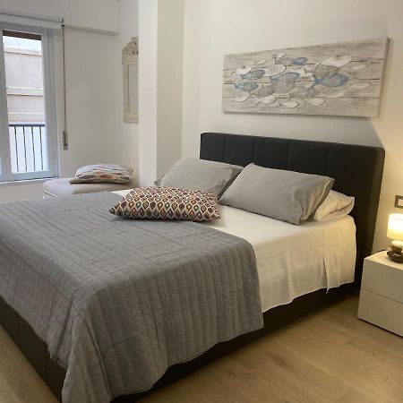 Delle Palme Rooms Elegante Monolocale In Centro Palermo Dış mekan fotoğraf