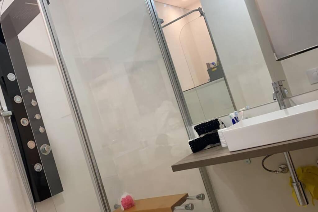 Delle Palme Rooms Elegante Monolocale In Centro Palermo Dış mekan fotoğraf